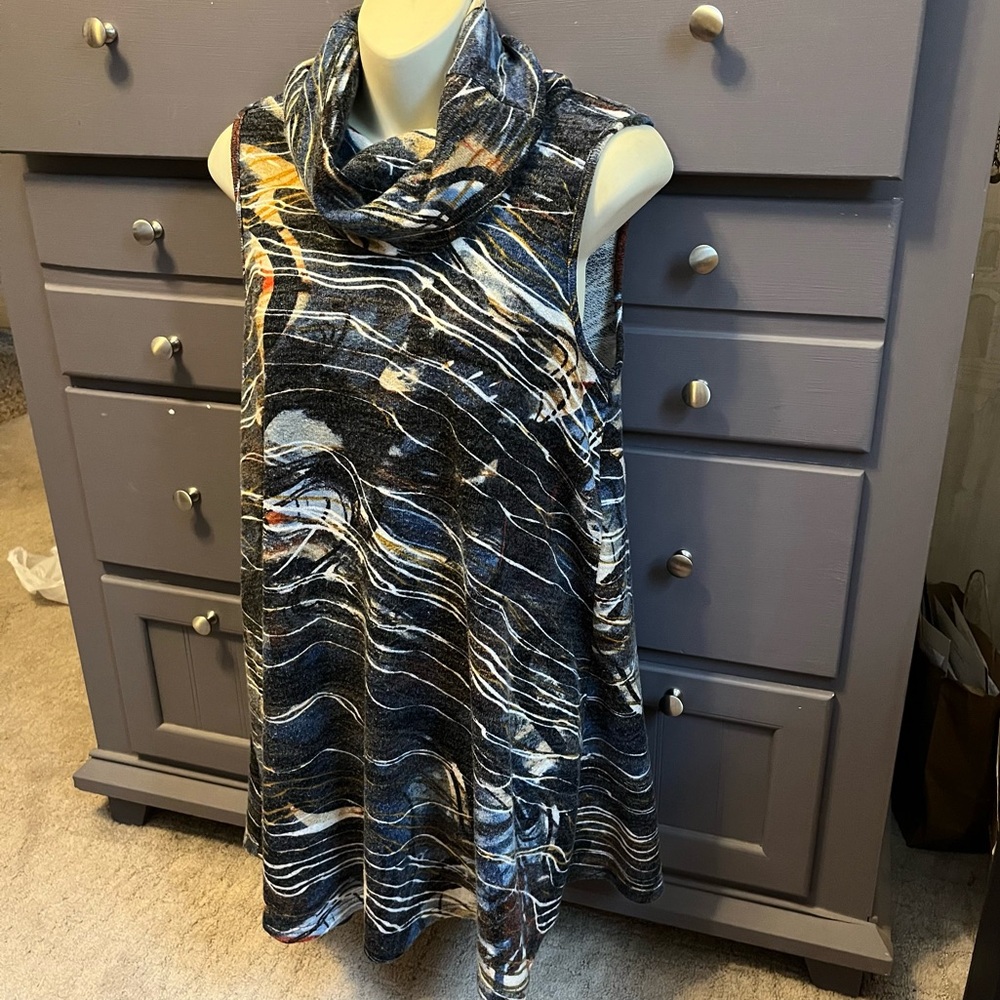 Sleeveless cowl knit top